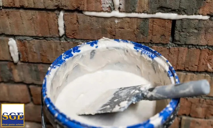 دوغاب سیلیکاتی برای آب‌ بندی درز های بنایی: نسبت‌ ها + زمان‌ های کارپذیری